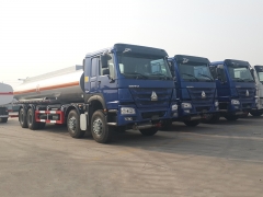 Hot sale SINOTRUK HOWO 8x4 Heavy Oil Tanker Truck, Fuel Tanker Truck, 25M3 Oil Transport Tank Truck